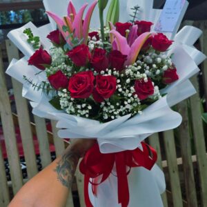 Royal Lily Rose Bouquet