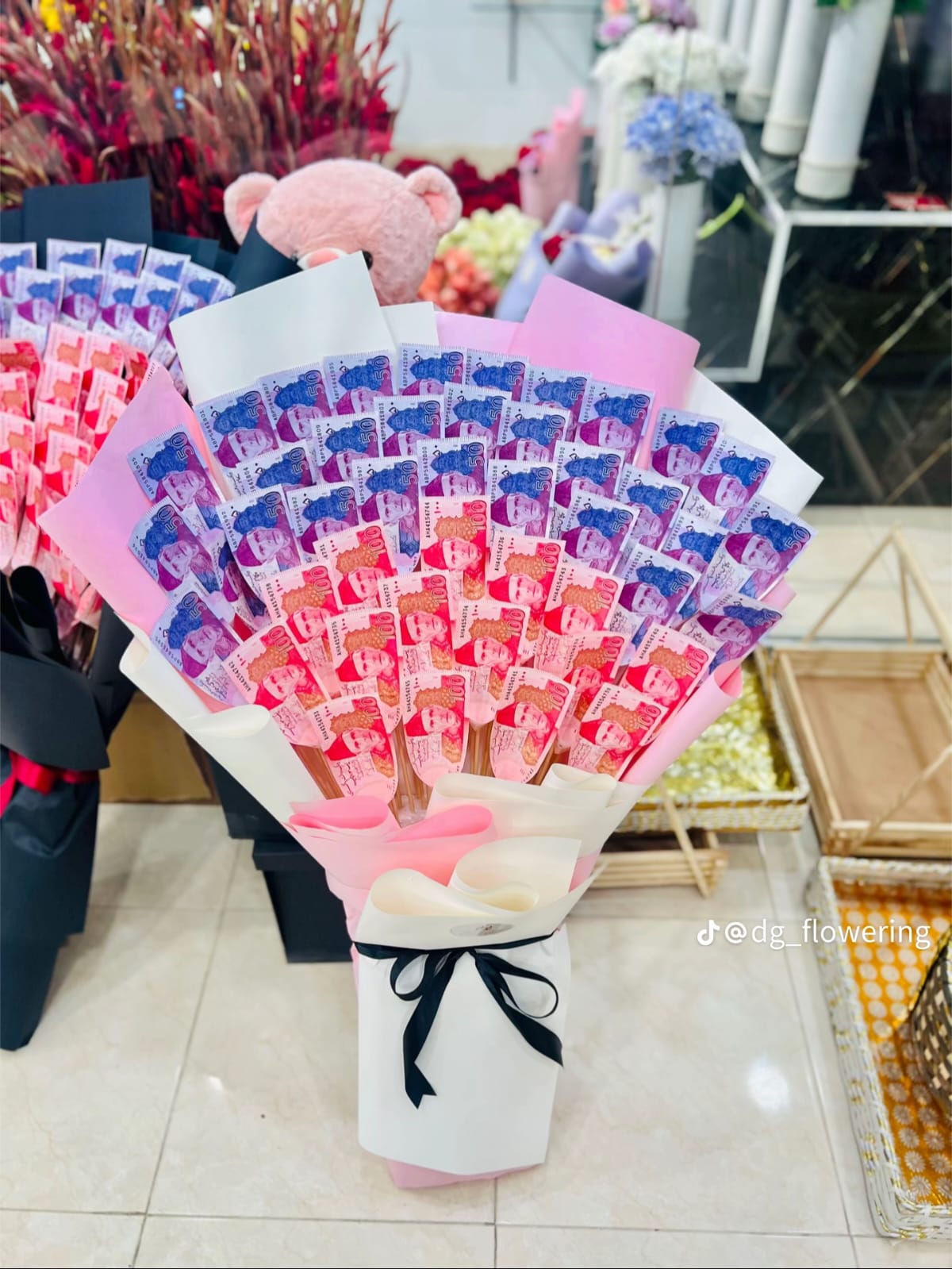Royal Cash Celebration Bouquet