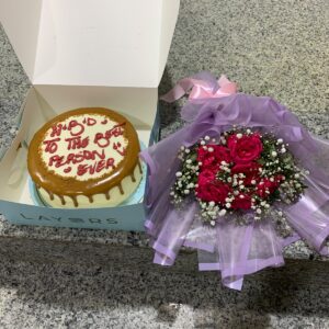 ๐น Red Rose Bouquet with Lotus Cream Cake