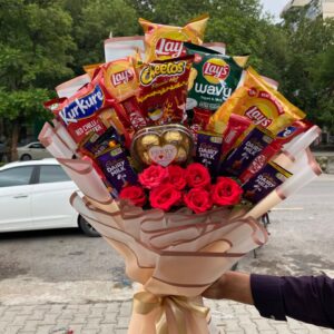 ๐ซ Red Rose & Chocolate lays Bouquet